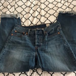 ‼️UESD WHITE OAK BUTTONFLY LEVI JEANS‼️